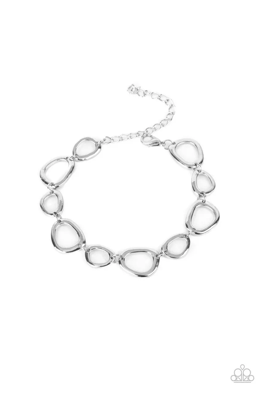 All That Mod Silver Paparazzi Bracelet