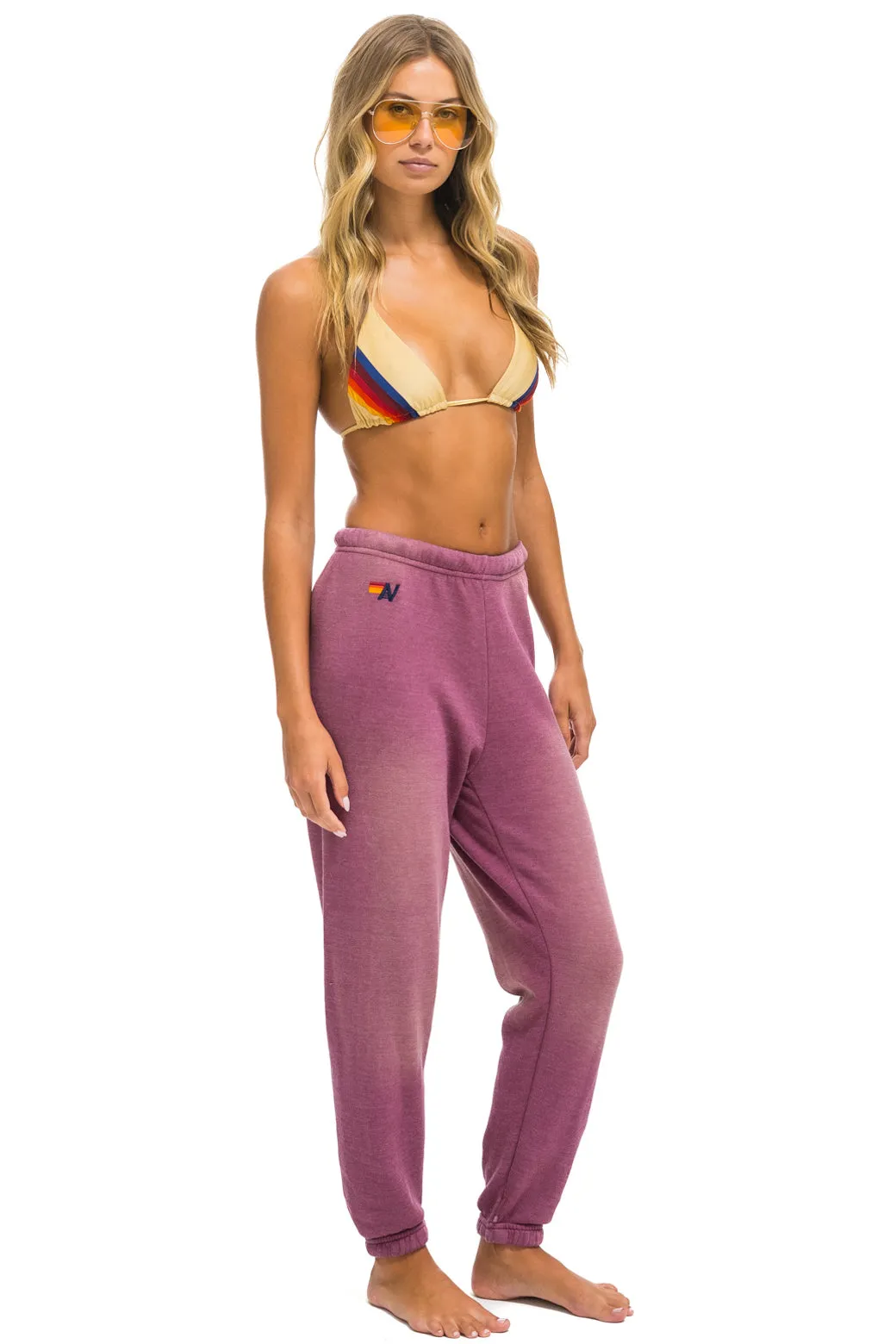 ESSENTIAL SWEATPANTS - FADED BERRY