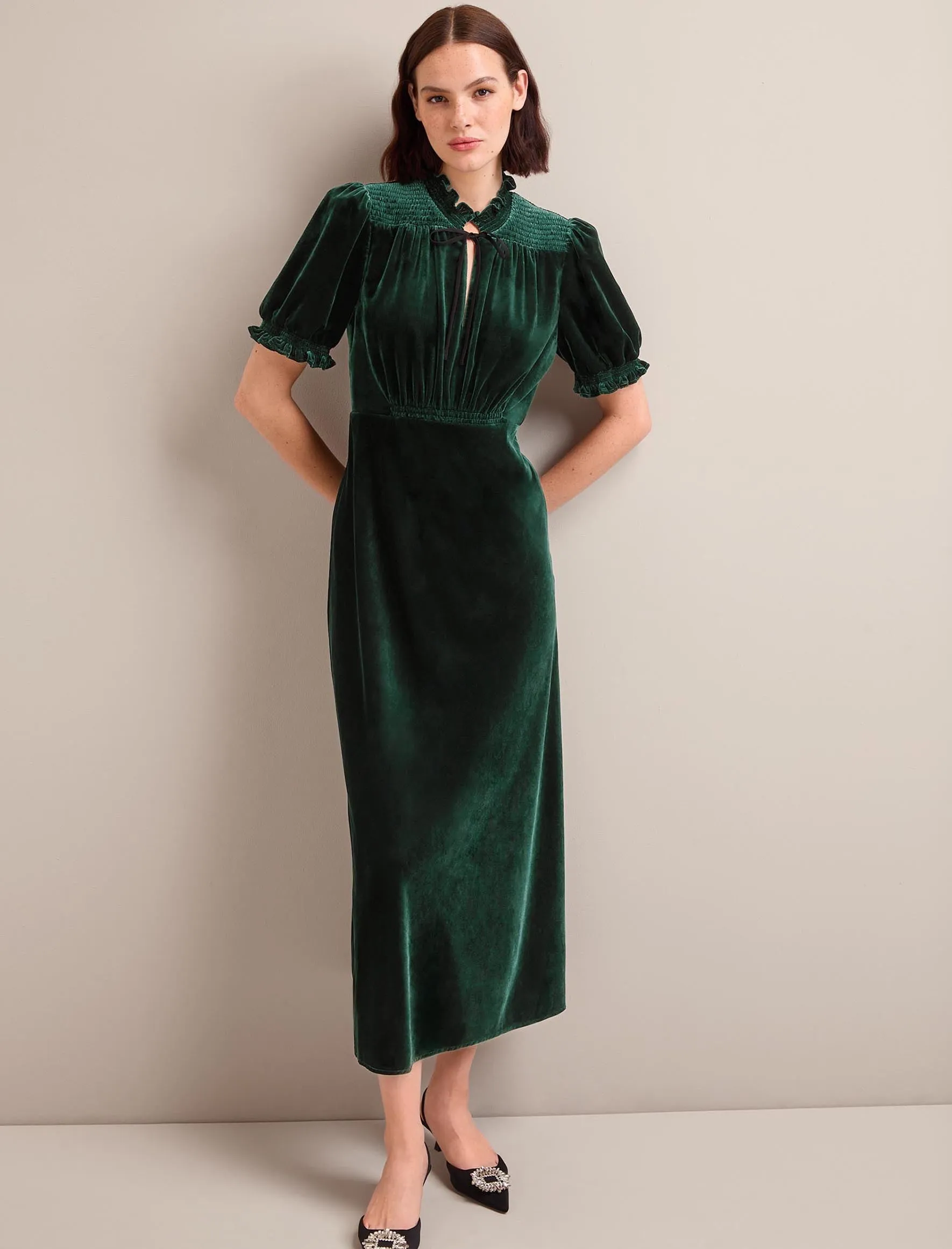 Irina Bias Cut Velvet Maxi Dress - Green