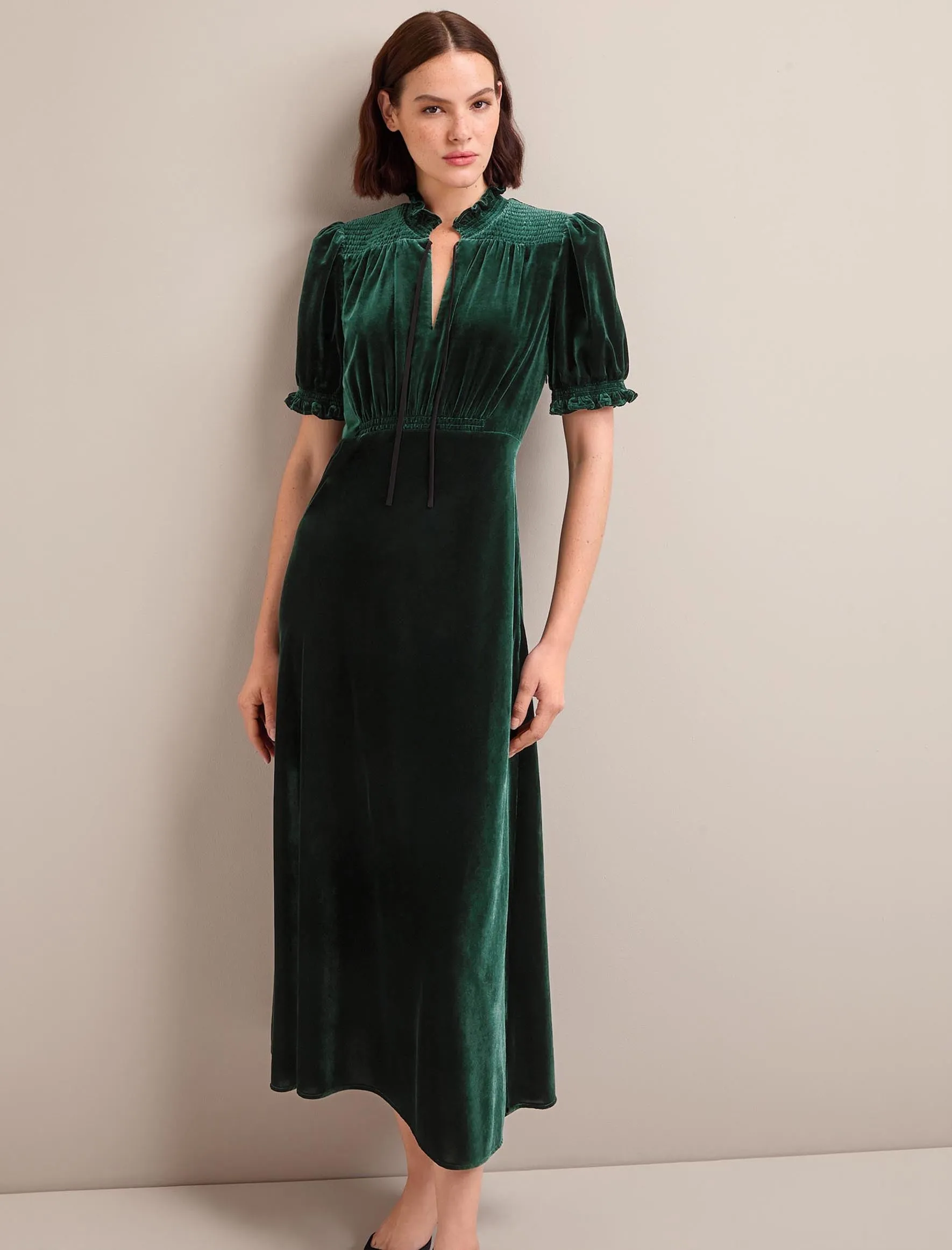 Irina Bias Cut Velvet Maxi Dress - Green