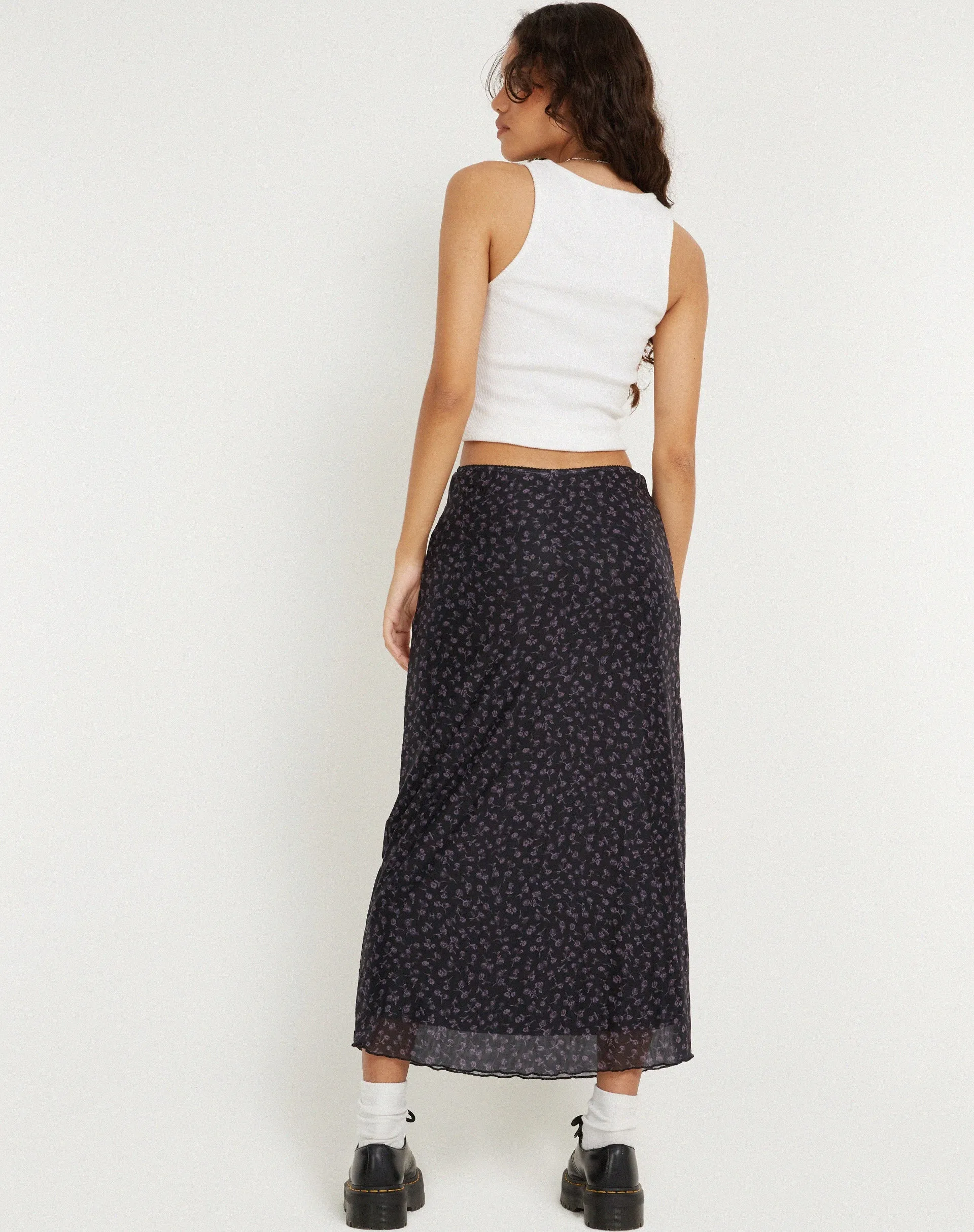 Lassie Maxi Skirt in Dark Ditsy Rose Black