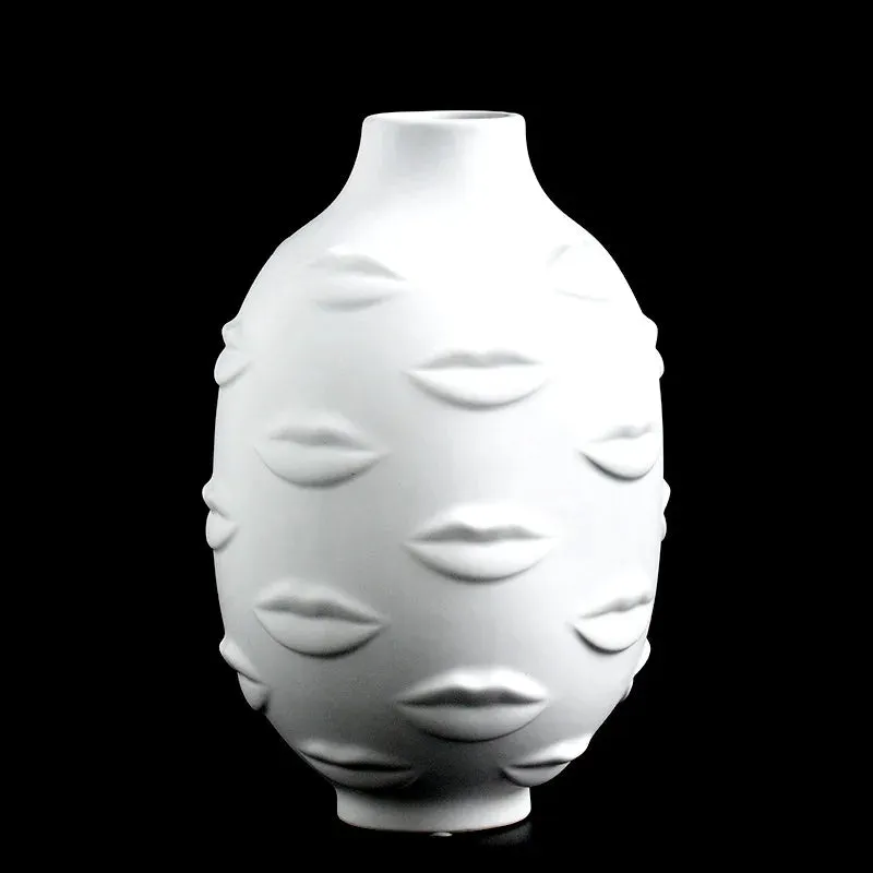 Lip Lock Vase