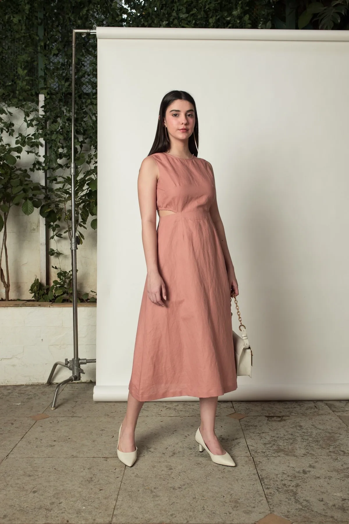 Sleeveless Cut-Out hemp Cotton Dress